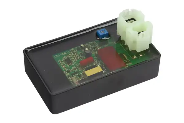 Schemat modułu 4t 6 pinów z widocznym układem elektronicznym i złączami.